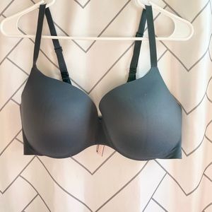 Incredible Victoria’s Secret lightly lined Demi